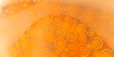 F0014 – Orange Dose mit Spiralen und Punkt-Muster